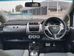 Фото авто Honda Fit