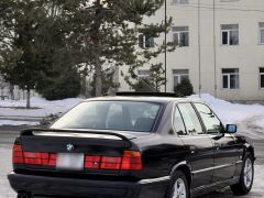 Photo of the vehicle BMW 5 Series