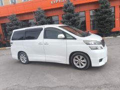 Photo of the vehicle Toyota Vellfire