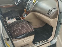 Photo of the vehicle Lexus RX