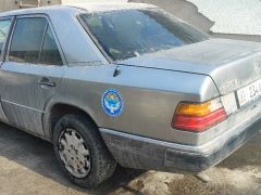 Фото авто Mercedes-Benz W124