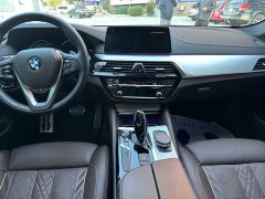 Photo of the vehicle BMW 5 Series