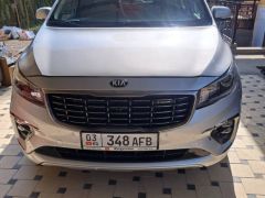 Photo of the vehicle Kia Carnival