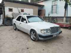 Сүрөт унаа Mercedes-Benz W124