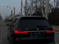 Photo of the vehicle BMW X7