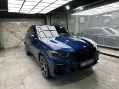 Photo of the vehicle BMW X5