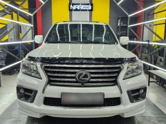 Photo of the vehicle Lexus LX