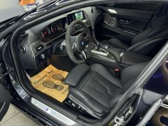 Photo of the vehicle BMW M6