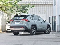 Сүрөт унаа Toyota RAV4