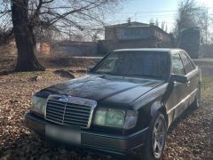 Photo of the vehicle Mercedes-Benz W124