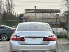 Фото авто Honda Accord