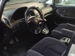 Photo of the vehicle Lexus RX