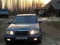 Сүрөт унаа Mercedes-Benz C-Класс