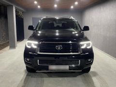 Photo of the vehicle Toyota Sequoia