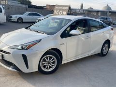 Фото авто Toyota Prius