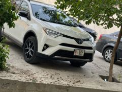 Сүрөт унаа Toyota RAV4