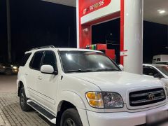 Сүрөт унаа Toyota Sequoia