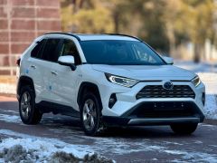 Сүрөт унаа Toyota RAV4