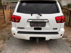 Фото авто Toyota Sequoia