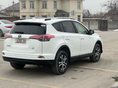 Photo of the vehicle Toyota RAV4