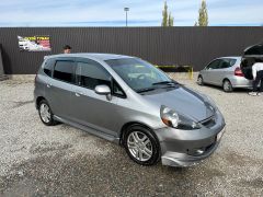 Photo of the vehicle Honda Fit