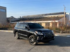 Photo of the vehicle Lexus LX