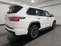 Сүрөт унаа Toyota Sequoia