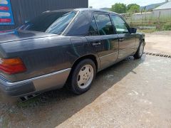 Photo of the vehicle Mercedes-Benz W124