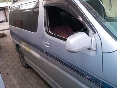 Photo of the vehicle Toyota HiAce