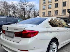 Photo of the vehicle BMW 5 Series