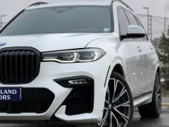 Photo of the vehicle BMW X7