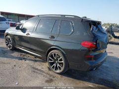 Photo of the vehicle BMW X7