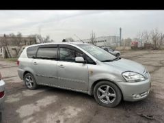 Сүрөт унаа Toyota Avensis Verso