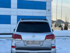 Photo of the vehicle Lexus LX