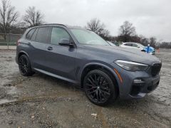 Photo of the vehicle BMW X5