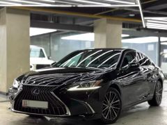 Photo of the vehicle Lexus ES