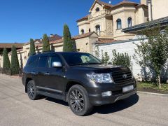 Photo of the vehicle Toyota Land Cruiser