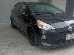 Фото авто Toyota Prius c