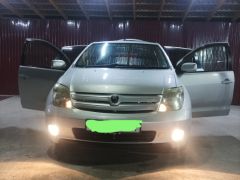 Photo of the vehicle Toyota Ist