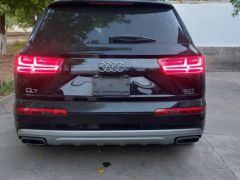 Photo of the vehicle Audi Q7