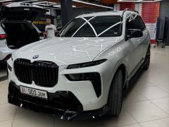 Photo of the vehicle BMW X7