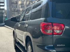 Фото авто Toyota Sequoia