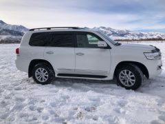 Photo of the vehicle Toyota Land Cruiser