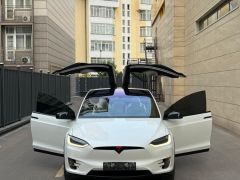 Сүрөт унаа Tesla Model X