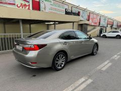 Photo of the vehicle Lexus ES