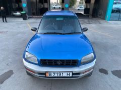 Сүрөт унаа Toyota RAV4