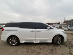 Photo of the vehicle Kia Carnival