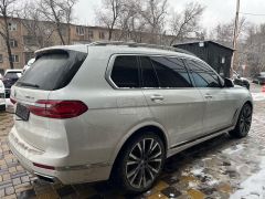 Фото авто BMW X7