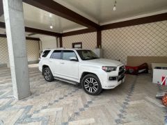 Photo of the vehicle Toyota 4Runner