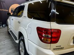 Сүрөт унаа Toyota Sequoia